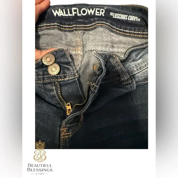 Retro Wallflower Girl’s/Tween/Juniors Dark Blue Flare Jeans 0 Long 32” Inseam - Picture 4 of 5